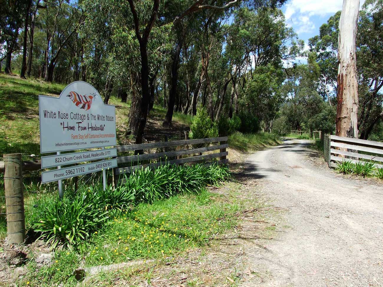 The gate at Home Farm Healesville.